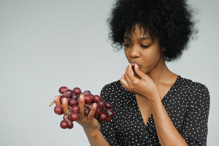 Seven Top Foods for Promoting Healthy Hair Growth