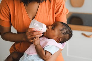 The Indispensable Manual for Bottle Feeding Your Infant